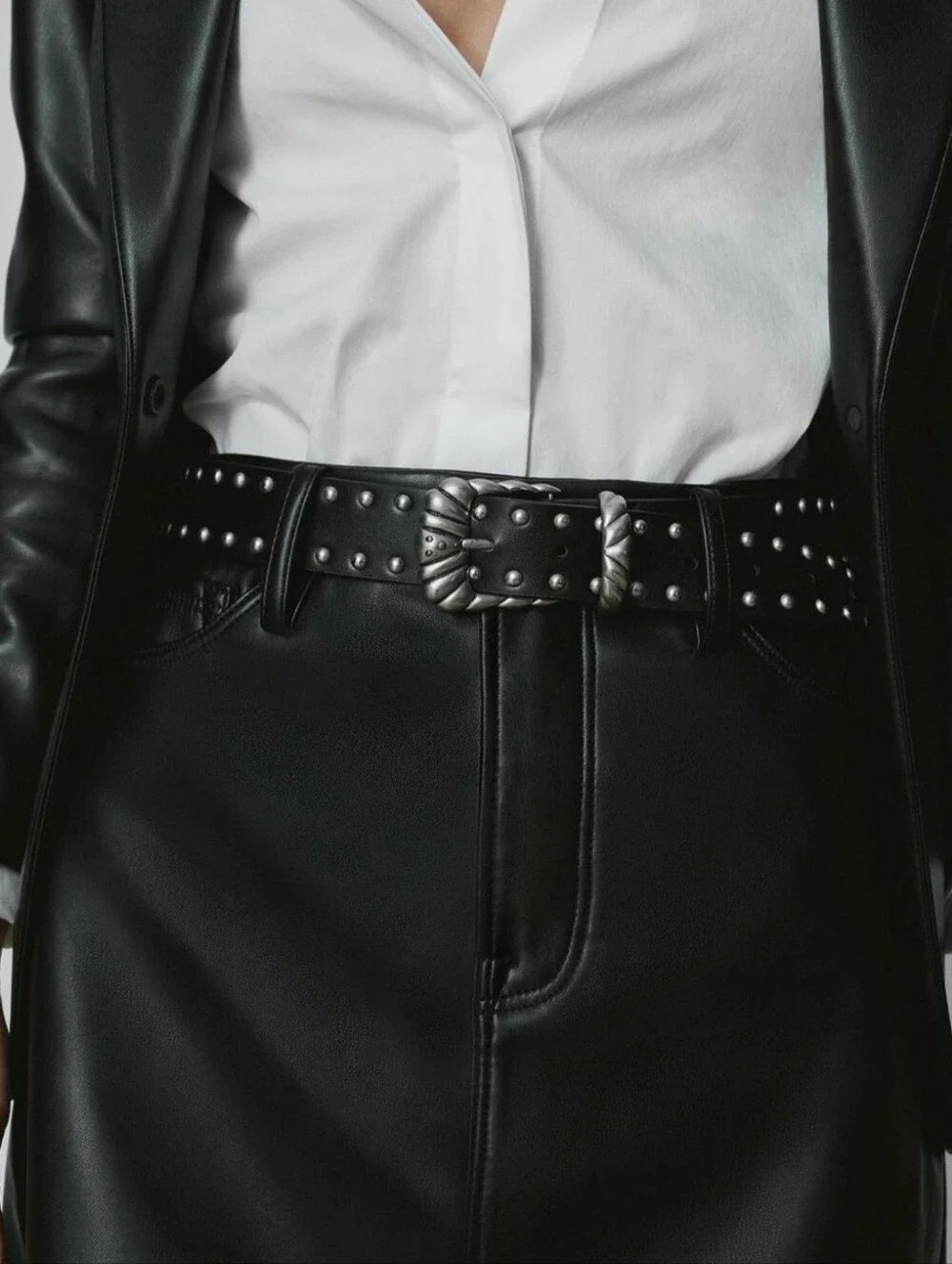 Good American NWT Faux Leather Wide Studded Western Belt Size M/L Color Black